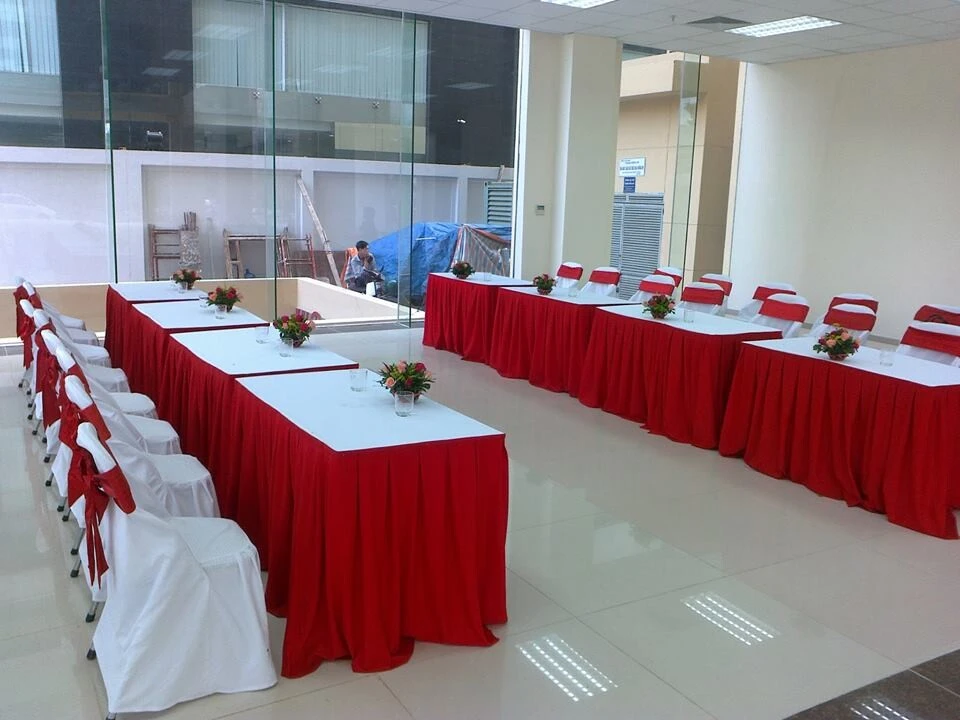 cho thue ban ghe tphcm2 873716j25074