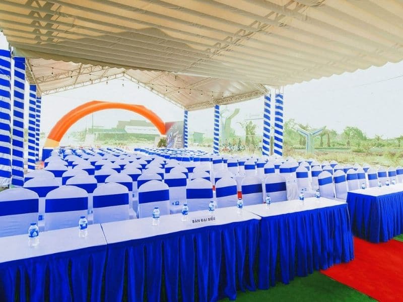 thue ban ghe khach moi